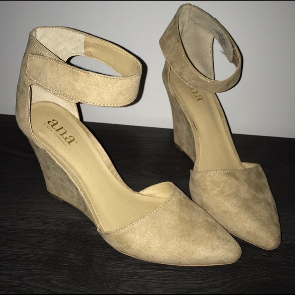 A.n.a Natural Scarletta wedge